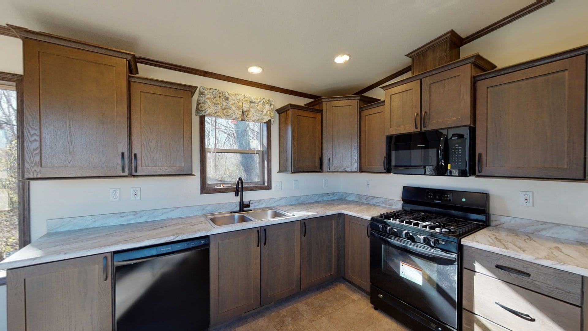 Outlook Cabin Castle Home Sales